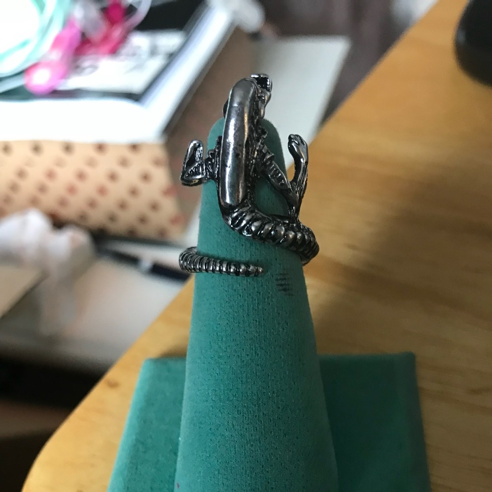 Alien vs Predator Alien Ring